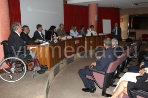 Da destra: Carlo Bellecci - Tor Vergata; Pietro Masi - Tor Vergata; Massimo Marinelli - Tor Vergata; Anna Lucia Esposito - Presidenza del Consiglio dei Ministri; Gen. Giancarlo Villa - Ministero della Difesa; Roberta Fantoni - ENEA; Paola Fattibene - ISS; Francesco Venerando Mantegna - Maris; Massimo Chiappini - INGV