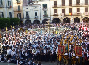 festa-ss-sacramento-piazza-duomo-cava-de'-tirreni-vivimedia