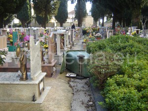 cimitero-danni-del-vento-cava-de'-tirreni-11-dicembre-2014-vivimedia