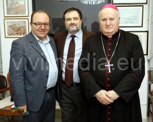 marco-galdi-con-il-vescovo-soricelli-e-il-presidente-UTE-massimo-di-gennaro