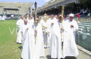 rinnovamento-carismatico-servi-cristo-vivo-salerno-luglio-2015-vivimedia