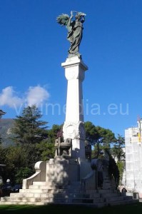 stele-monumeto-ai-caduti-piazza-abbro-cava-de'-tirreni-vivimedia